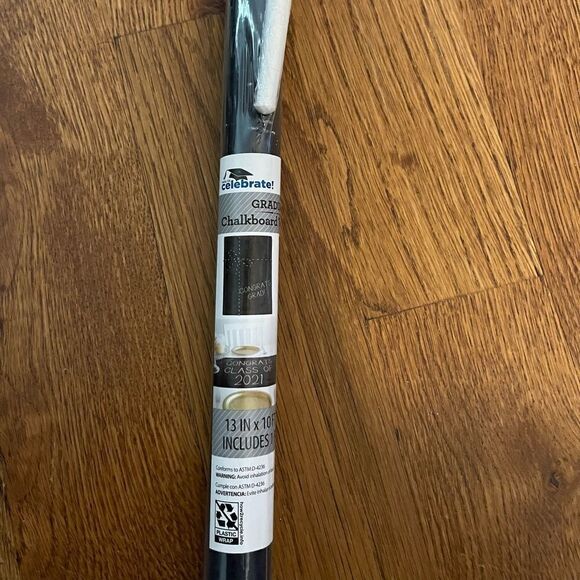 Graduation Tablecloth’s, Grad Cap Card Boxs, Table Runner, Stickers 10 total NWT - Picture 7 of 7